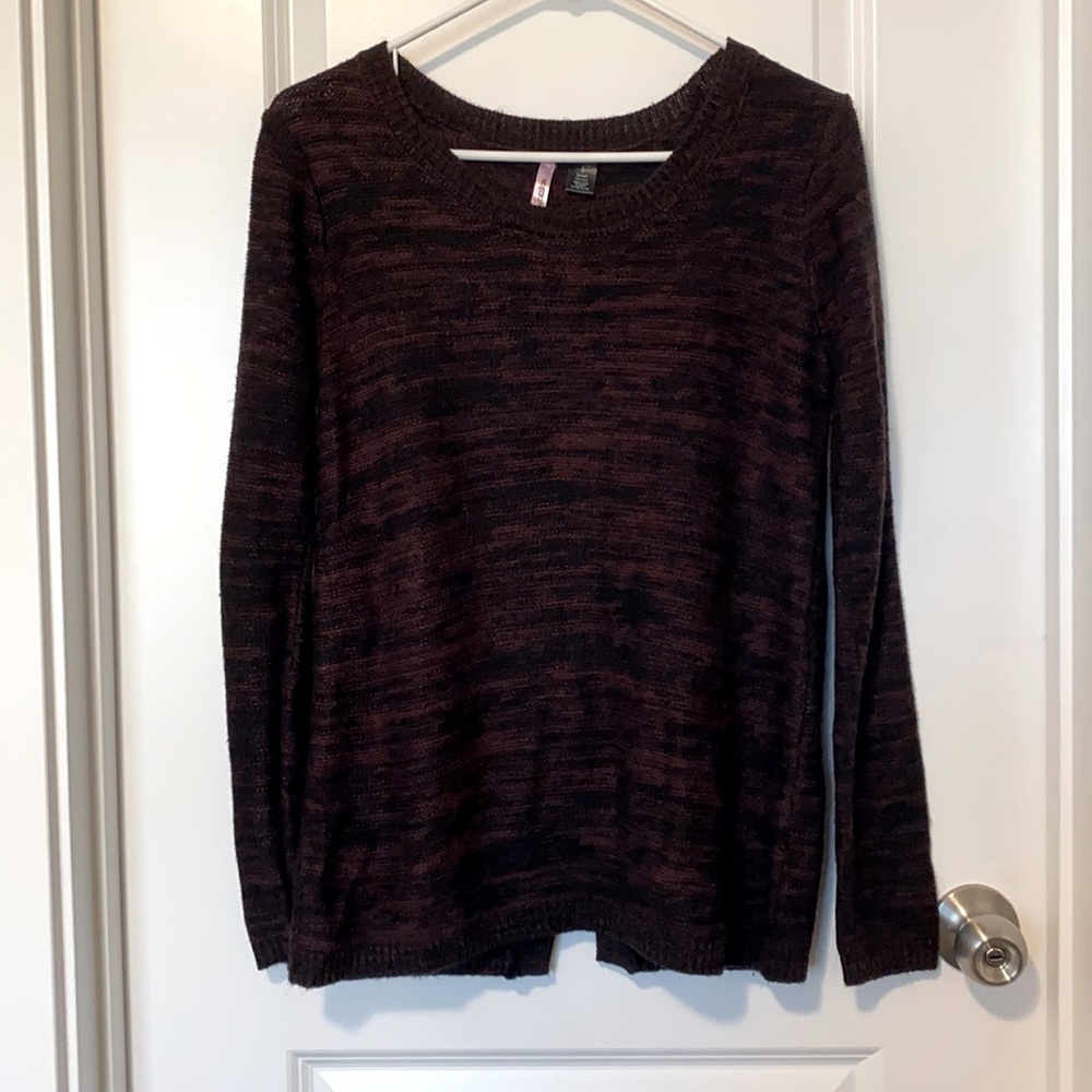 Love By Design Black & Maroon Sweater w/ Back Button Details